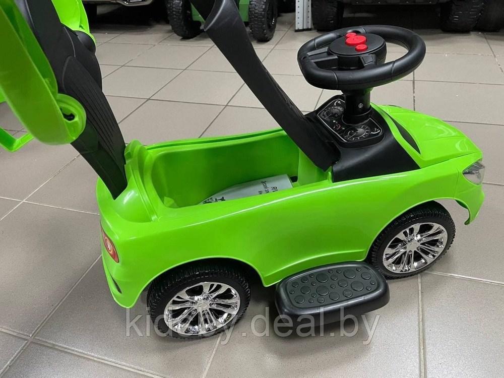 Детская машинка-каталка, толокар RiverToys Mercedes-Benz JY-Z06C (зеленый/черный) с ручкой-управляшкой - фото 3 - id-p125926583