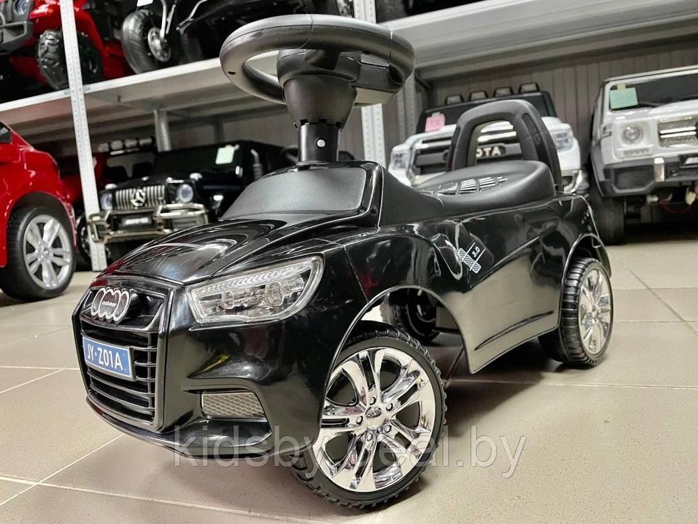 Детская машинка-каталка, толокар RiverToys Audi JY-Z01A (желтый/черный) - фото 3 - id-p137552389