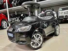 Детская машинка-каталка, толокар RiverToys Audi JY-Z01A (черный)