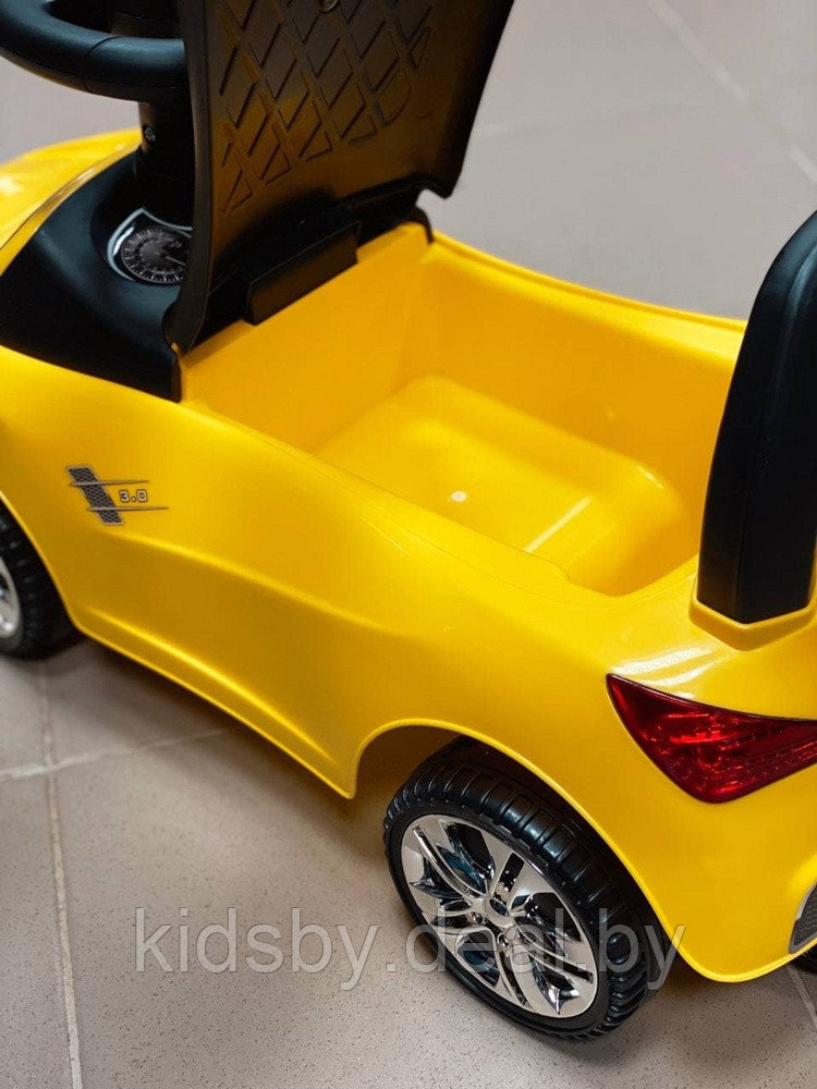 Детская машинка-каталка, толокар RiverToys BMW JY-Z01B (желтый/черный) - фото 4 - id-p139551625
