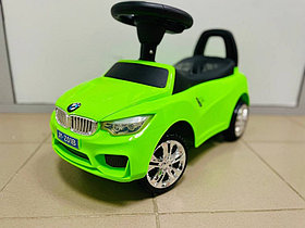 Детская машинка-каталка, толокар RiverToys BMW JY-Z01B (зеленый)