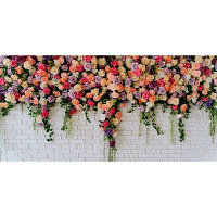 Фотосетка, 320 × 155 см, с фотопечатью, «Розы на белой кирпичной стене»