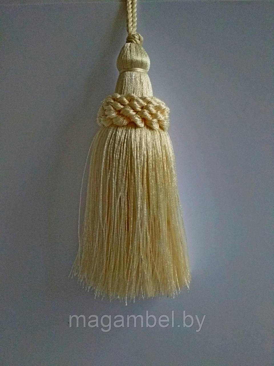 Кисточка маленькая молочная  цвет М2