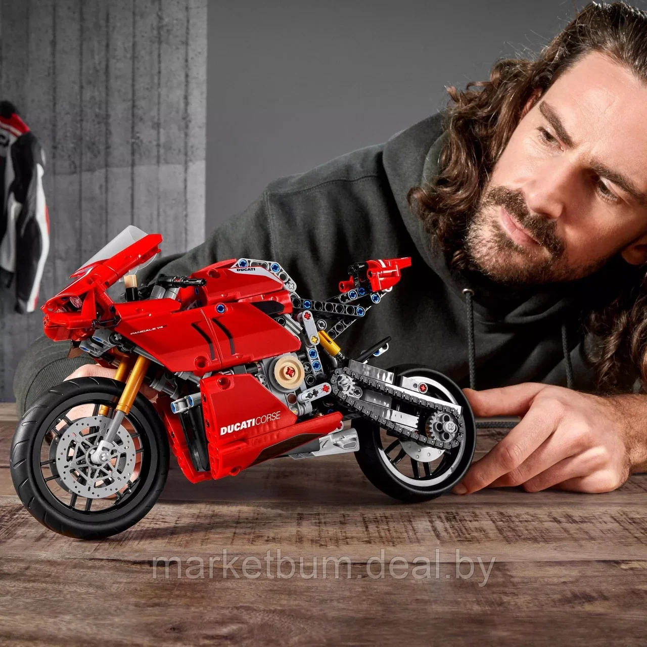 Конструктор LEGO Technic, Ducati Panigale V4 R, 42107 - фото 10 - id-p215272319