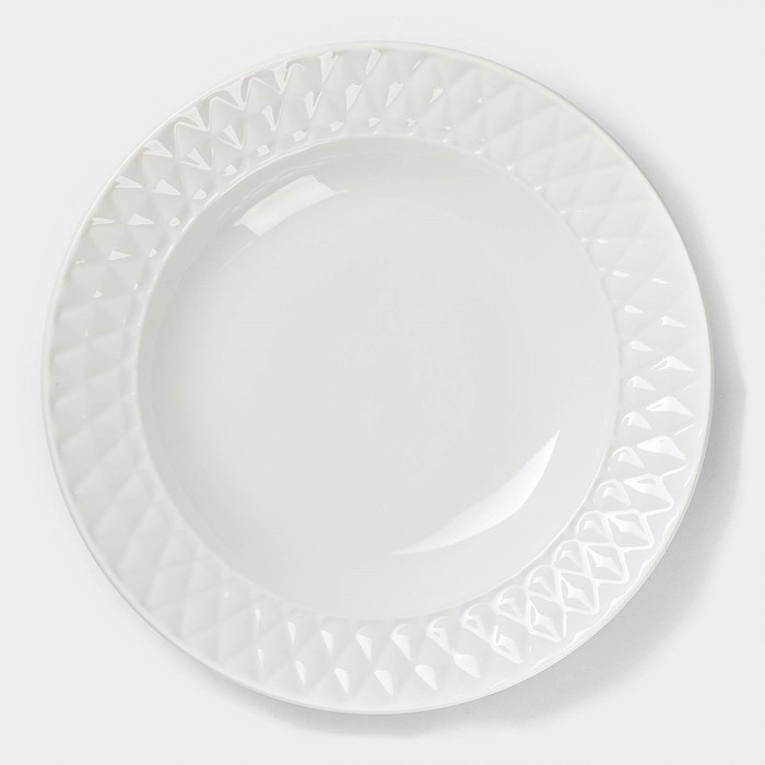 Тарелка фарфоровая глубокая Magistro «Блик», d=23 см, цвет белый - фото 2 - id-p217624137