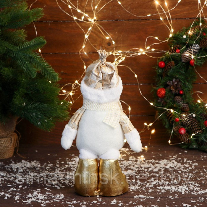 Мягкая игрушка "Снеговик в костюме с ромбиками" стоит, 15х28 см, золото - фото 2 - id-p217632761
