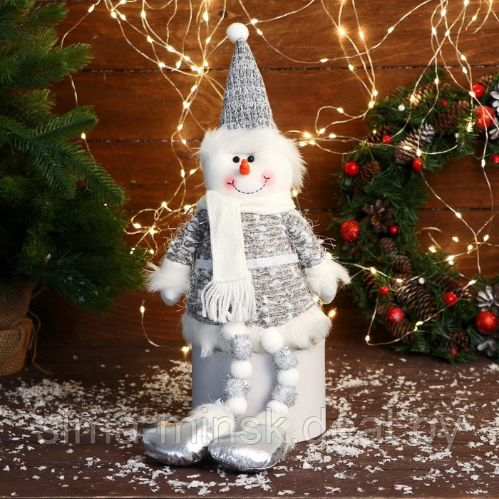 Мягкая игрушка "Снеговик в колпаке и шарфике, ножки-бусинки" 15х39 см, серый - фото 1 - id-p217632766