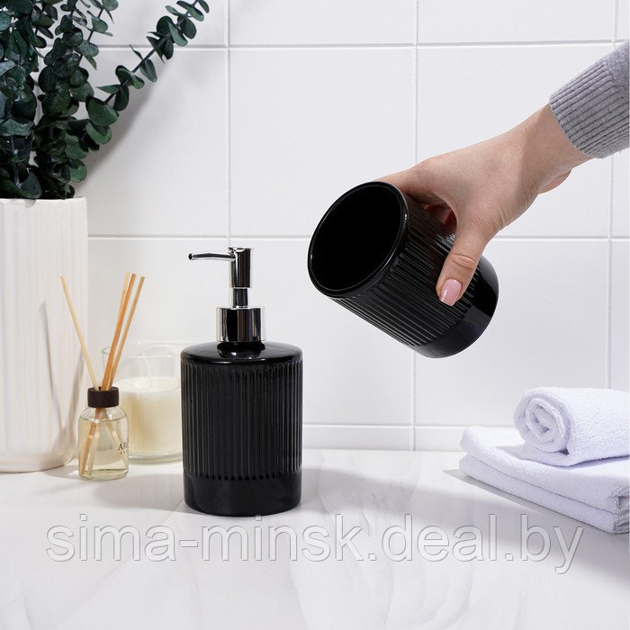 Набор аксессуаров для ванной комнаты «Лина», 2 предмета (дозатор для мыла, стакан), цвет чёрный - фото 6 - id-p217633383