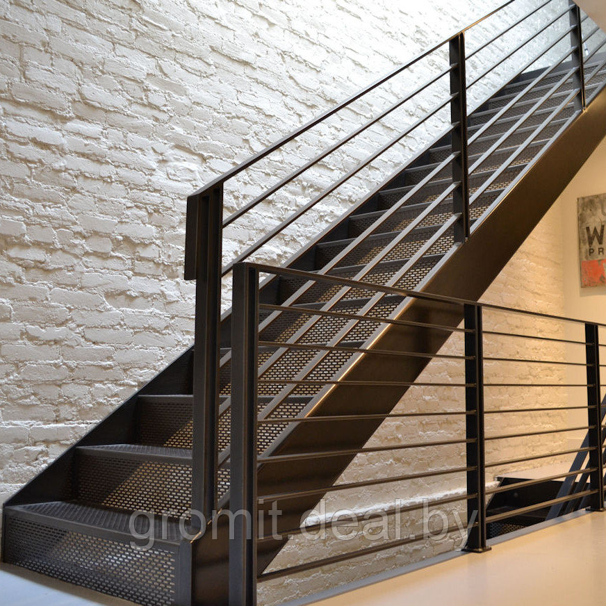 Ограждение для лестницы ЧМ-ПЛ-5 из черного металла с полимерным покрытием - фото 1 - id-p217643979
