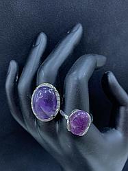 Кольцо с крупным камнем (фиолетовый)