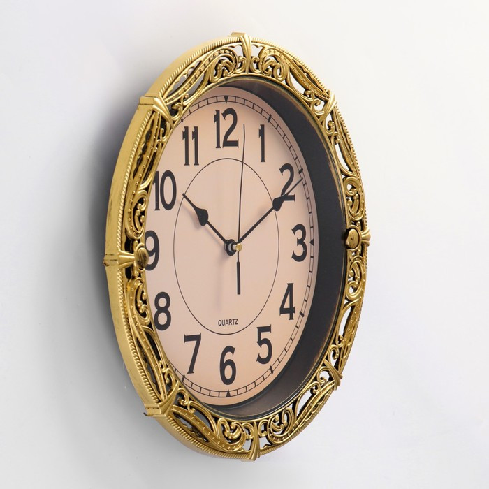 Часы настенные, серия: Интерьер, "Джина", дискретный ход, d-30 см, циферблат d-23 см, золото - фото 2 - id-p217720594