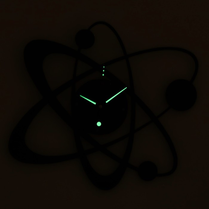 Часы настенные из металла "Космос", плавный ход, 40 х 40 см, d-12 см, светящиеся - фото 2 - id-p217720764