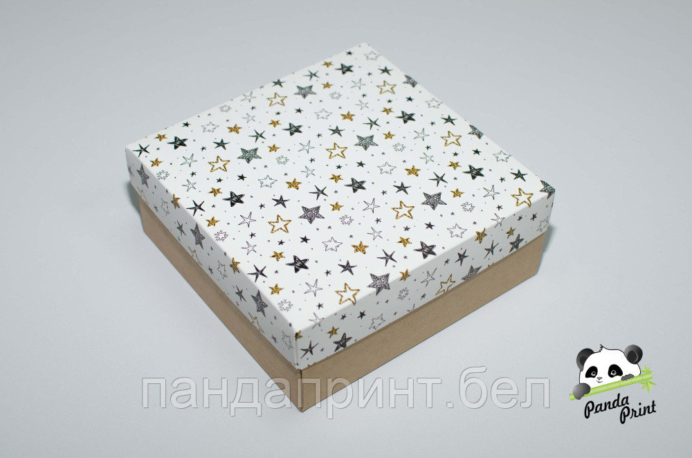 Коробка 200х200х80 Черно-золотые звезды (крафт дно)