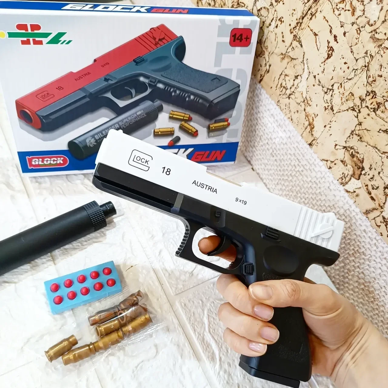 Детский игрушечный пистолет Glock/M1911 детская игрушка с вылетающими гильзами,мягкими пулями для игры детей - фото 3 - id-p217821985