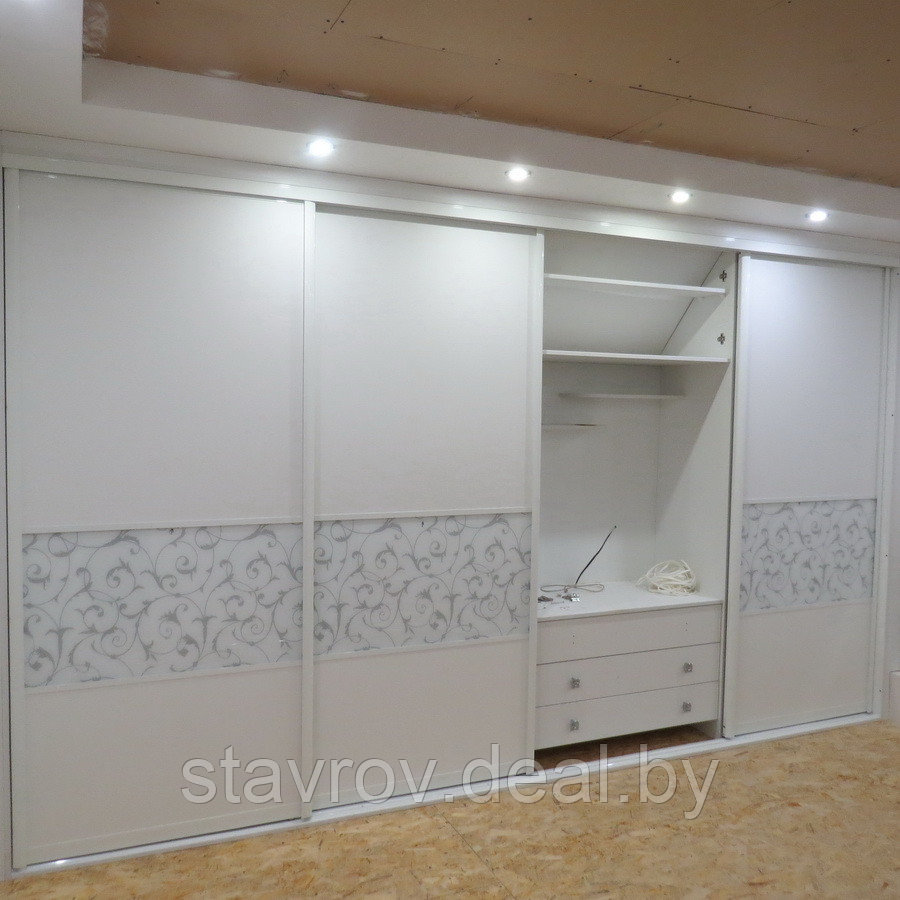 Шкаф с ультра белым стеклом и рисунком - фото 1 - id-p31215454