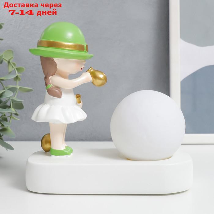 Сувенир полистоун свет "Малышка в зелёной шляпке, с золотым пузырём у шара" 16,5х8х16 см - фото 5 - id-p217824444
