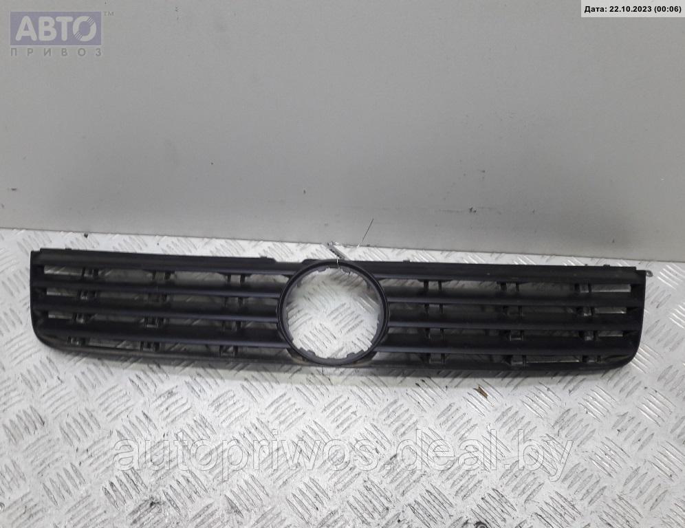 Решетка радиатора Volkswagen Passat B5 - фото 1 - id-p217343086