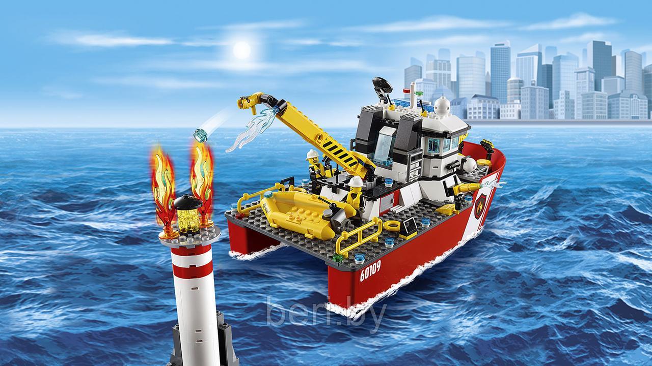 Конструктор Cities "Пожарный катер" 412 деталей, аналог Lego City 60109 - фото 5 - id-p218009065