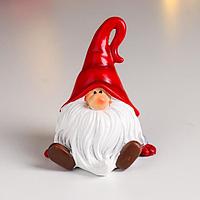 Сувенир полистоун "Дедушка Мороз в красном колпаке" 7х6,3х5 см