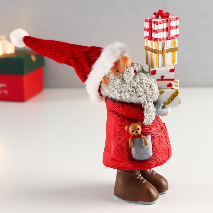 Сувенир полистоун "Дед Мороз в красном, с кудрявой бородой с подарками" 15,5х8,2х6,5 см - фото 2 - id-p218178464