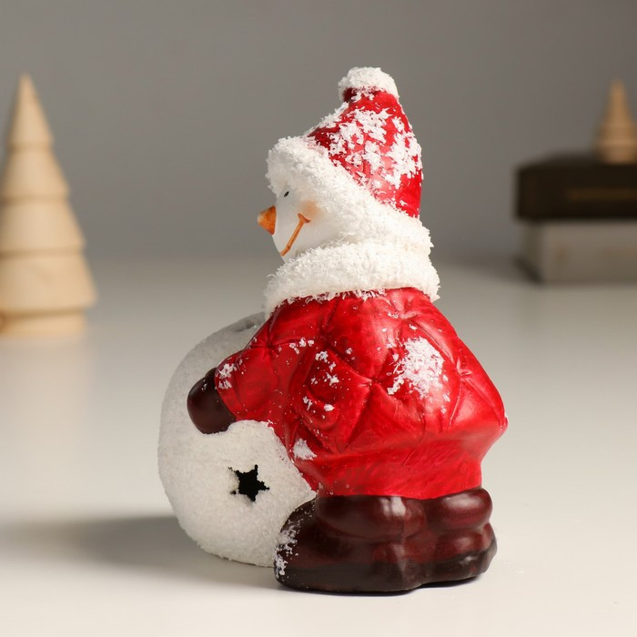 Сувенир керамика свет "Снеговик в красном пуховике со снежным шаром" 10,8х8х13,7 см - фото 3 - id-p218178510