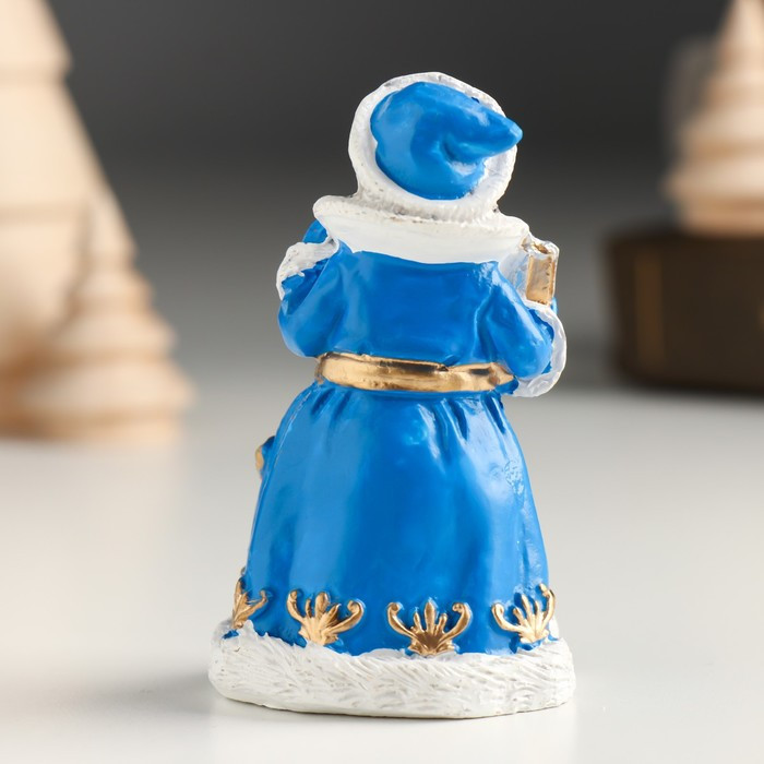 Сувенир полистоун "Дед Мороз в синем кафтане с подарком" 5х4,5х8,2 см - фото 3 - id-p218178560
