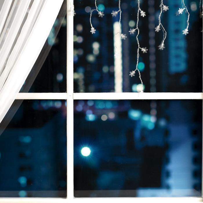 Гирлянда «Бахрома» 1.8 × 0.5 м с насадками «Снежинки», IP20, прозрачная нить, 48 LED, свечение мульти (RG/RB), - фото 2 - id-p218176833