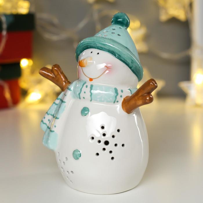 Сувенир керамика свет "Снеговик в бирюзовой шапке с бомбошкой" 13х7,3х10,3 см - фото 3 - id-p218178722