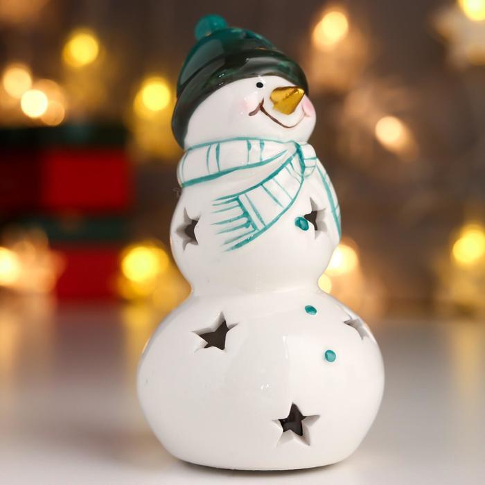 Сувенир керамика свет "Снеговик, зелёная шапка и шарф, звёздочки" 11,3х6,2х6,2 см - фото 3 - id-p218178797