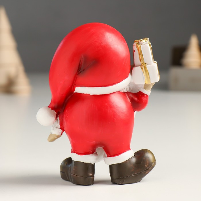Сувенир полистоун "Дед Мороз в красном колпаке с сердцем, с подарком в руке" МИКС 5х8х10 см 949887 - фото 4 - id-p218178843