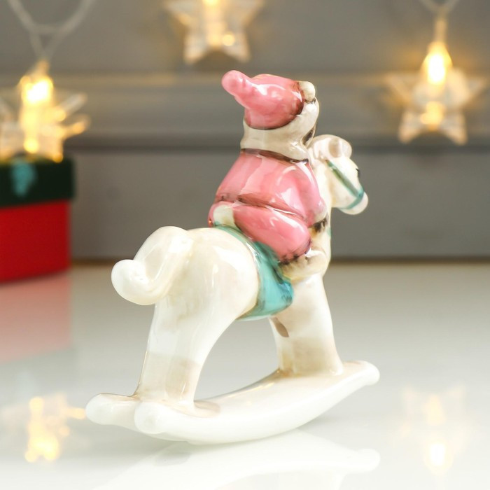 Сувенир керамика "Медвежонок в розовом наряде на лошадке-качалке" 11,5х3х10,6 см - фото 3 - id-p218178914