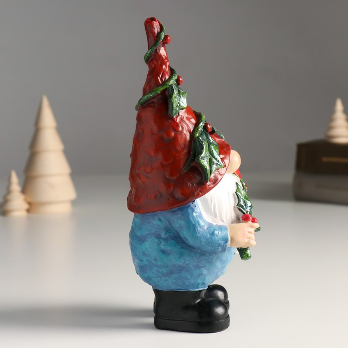 Сувенир полистоун "Дед Мороз в колпаке с ягодами, с птицей Северный кардинал" 9х9х18,8 см - фото 2 - id-p218179010