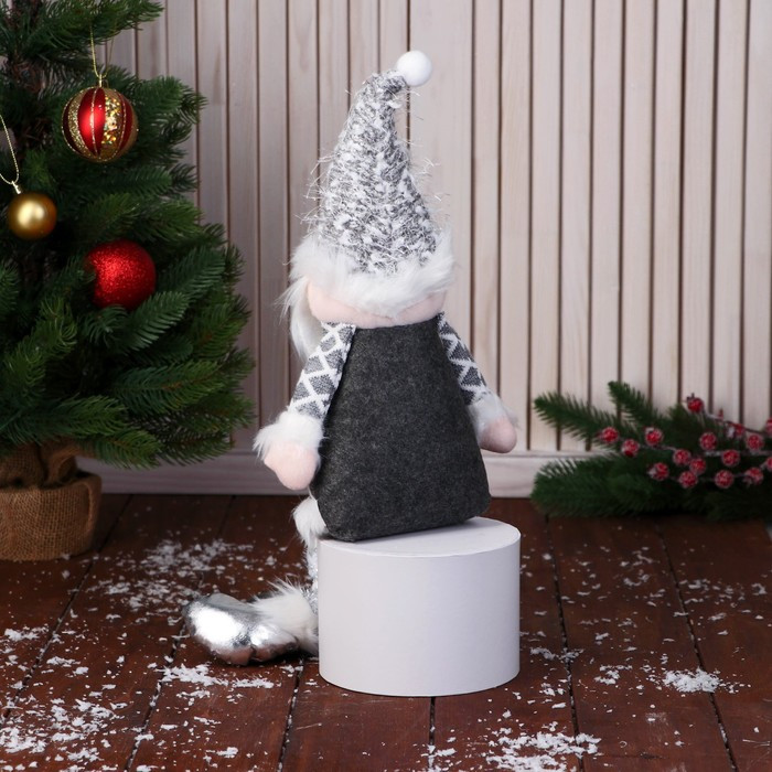 Мягкая игрушка "Дед Мороз в костюме с ремешком, ножки-бусинки" 15х39 см, серый - фото 2 - id-p218179243