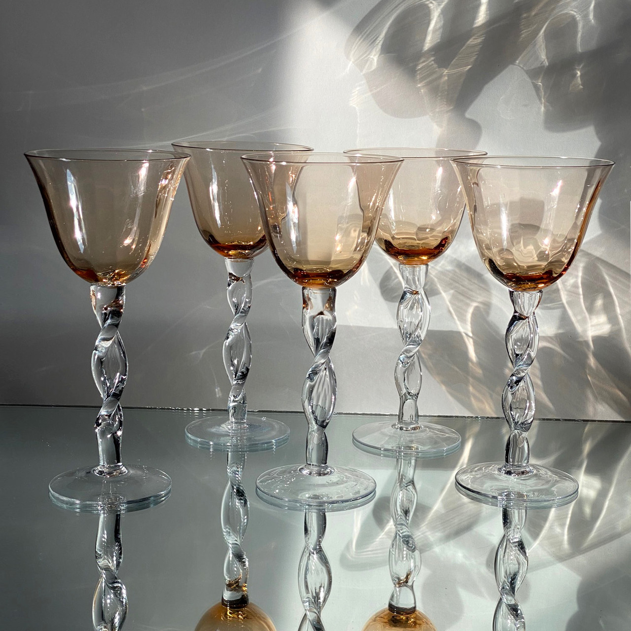 Бокалы для вина и шампанского Тюльпан, винтаж - фото 1 - id-p218287521