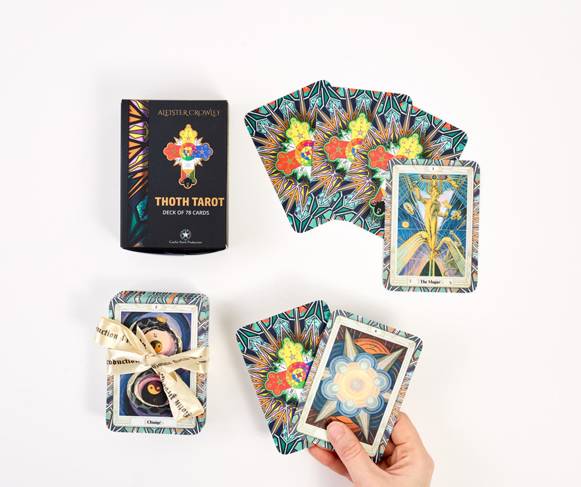 Таро Алистера Кроули Thoth Tarot. 78 карт, матовое издание с лентой - фото 6 - id-p218292292