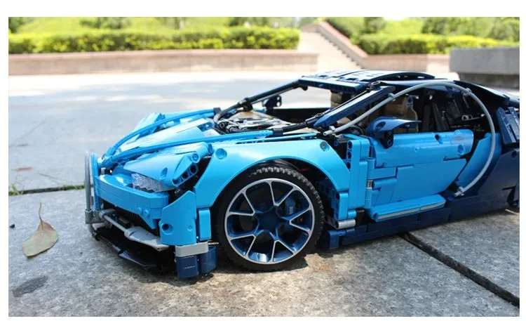 Конструктор Technic "Bugatti Chiron" 1258 деталей - фото 5 - id-p218320360