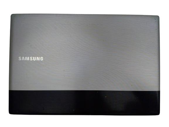 Крышка матрицы Samsung RV513, серебристая (с разбора)