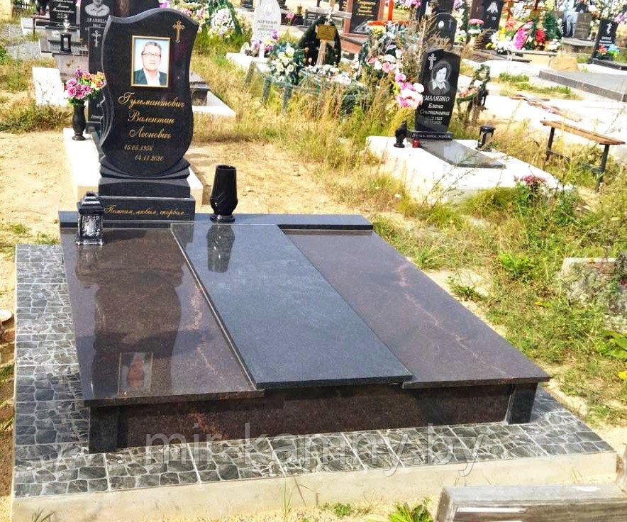 ДВОЙНОЙ ГРАНИТНЫЙ ПАМЯТНИК В ВАСИЛИШКАХ