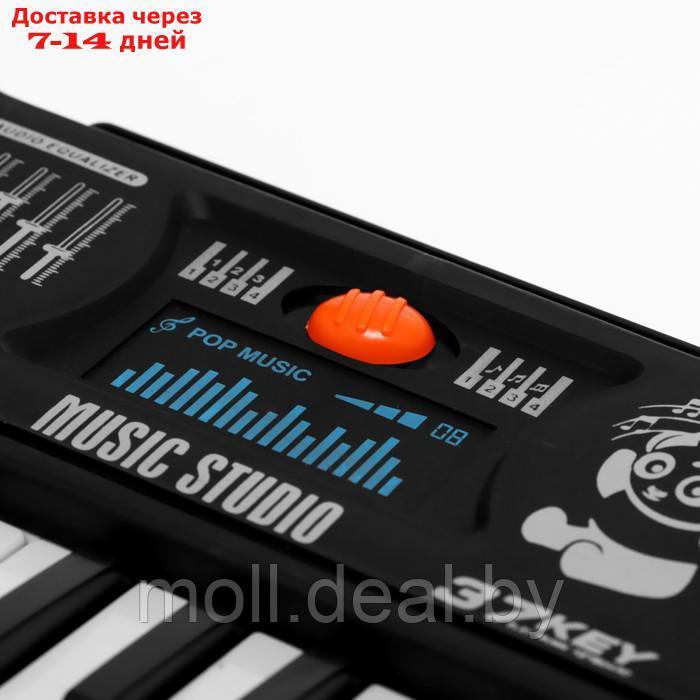 Игрушка музыкальная "Пианино: Пианист", 37 клавиш, звуковые эффекты, работает от батареек - фото 3 - id-p218387377