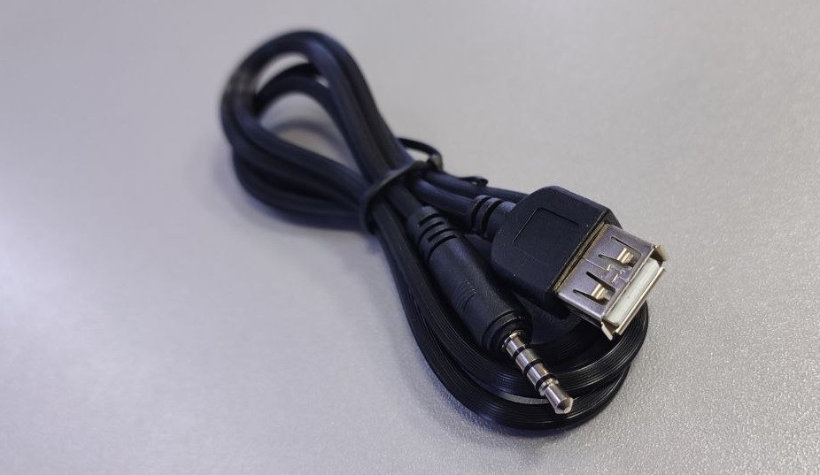 USB кабель - 3,5 мм AUX-USB (папа-мама)