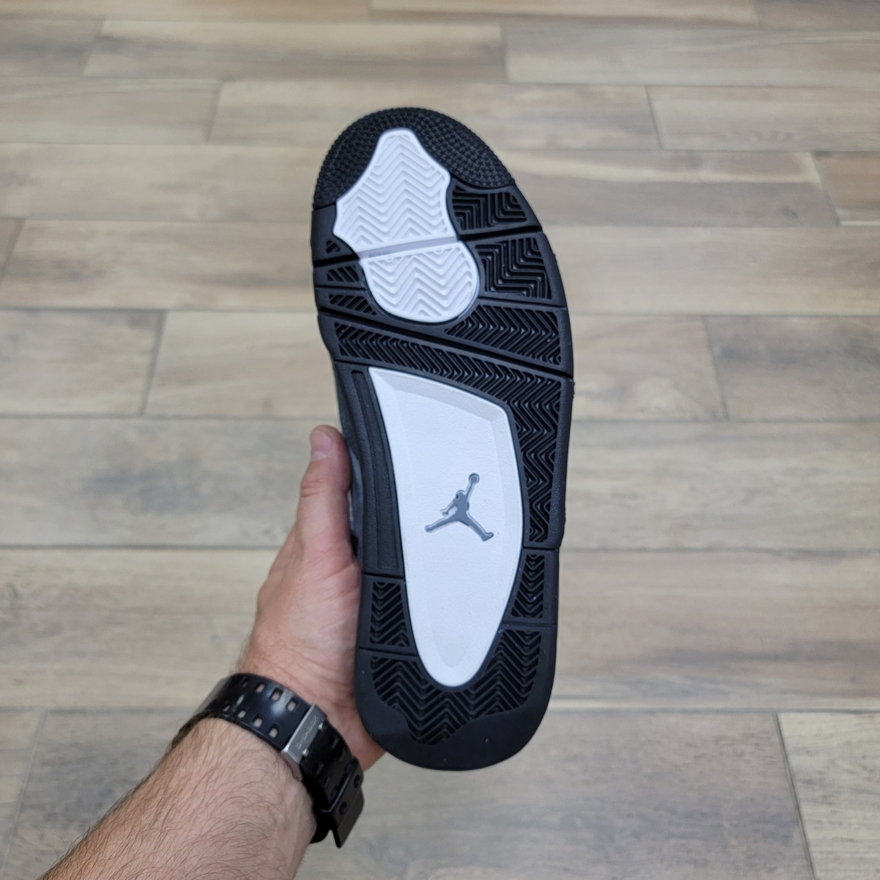 Кроссовки Air Jordan 4 Retro Grey Black с мехом - фото 5 - id-p218501091