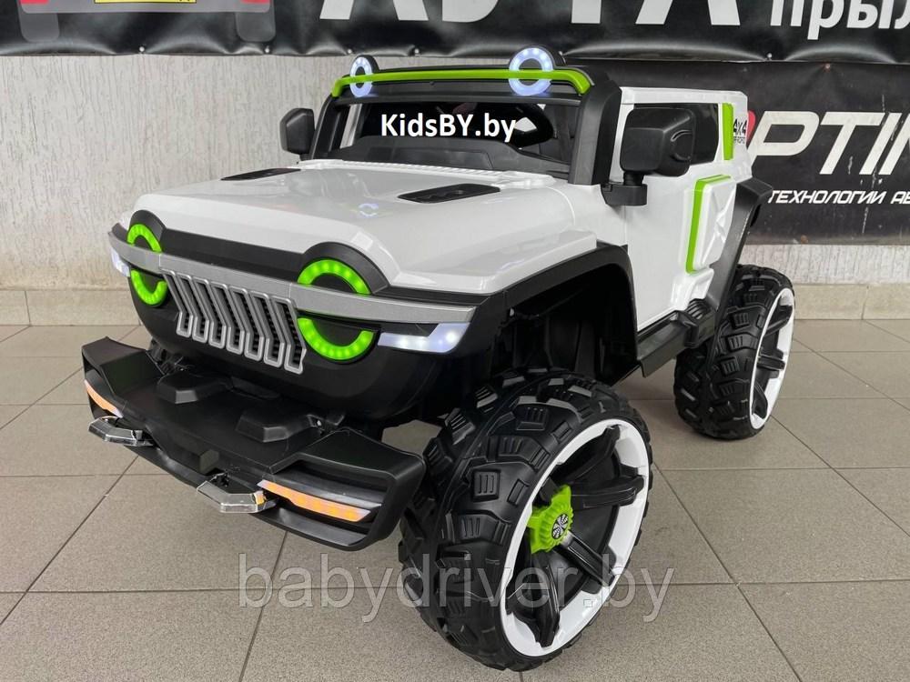 Детский электромобиль RiverToys М222БХ (белый) Полноприводный