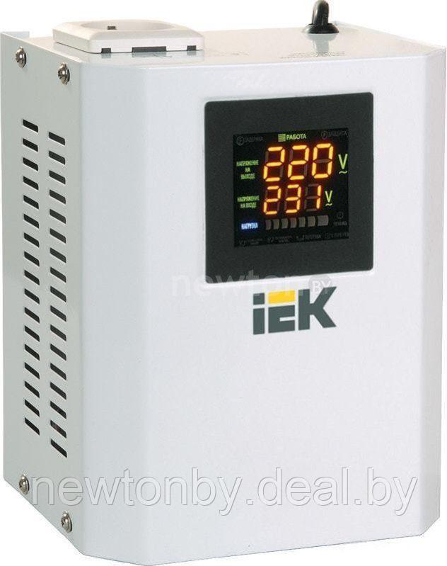 Стабилизатор напряжения IEK Boiler 0,5 кВА - фото 1 - id-p218549765