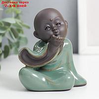 Сувенир керамика "Маленький Будда - воздушный поцелуй" голубая глазурь 8х8,5 см