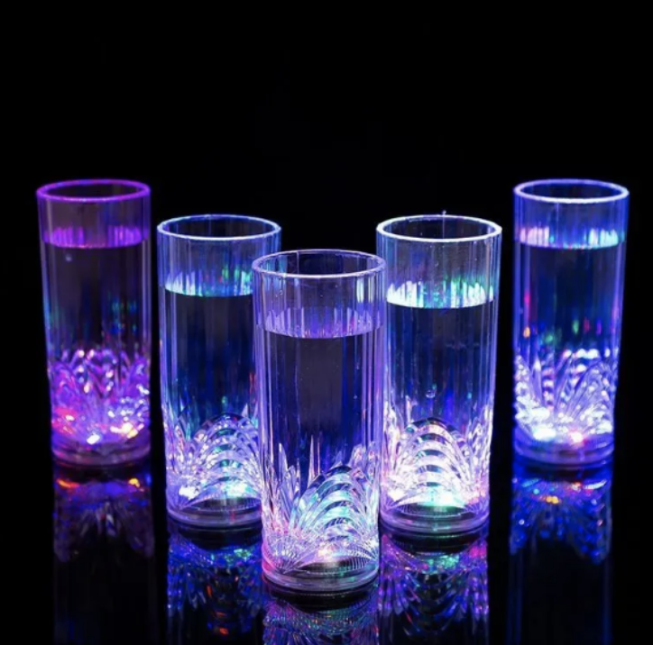 Светящийся стакан с цветной Led подсветкой дна COLOR CUP - фото 1 - id-p219066740