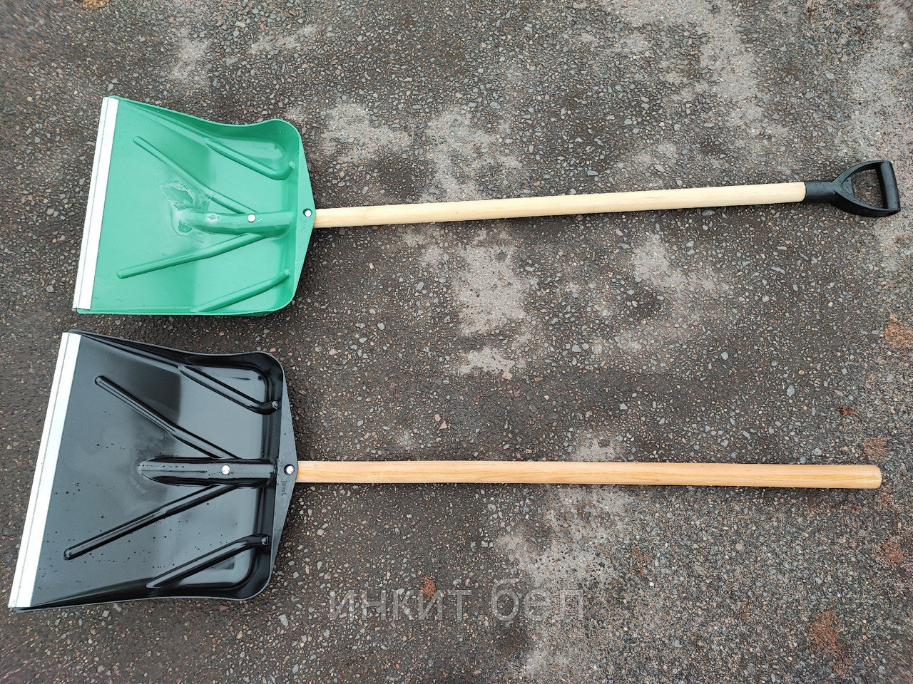 Снегоуборочная лопата пластиковая с черенком и лезвием - фото 5 - id-p219024653