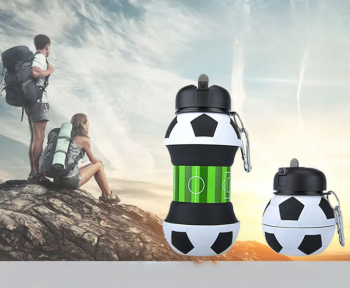 Бутылка складная силиконовая спортивная Silicon Bottle Sport, 550 мл. с карабином и поильником Футбол - фото 1 - id-p219213969