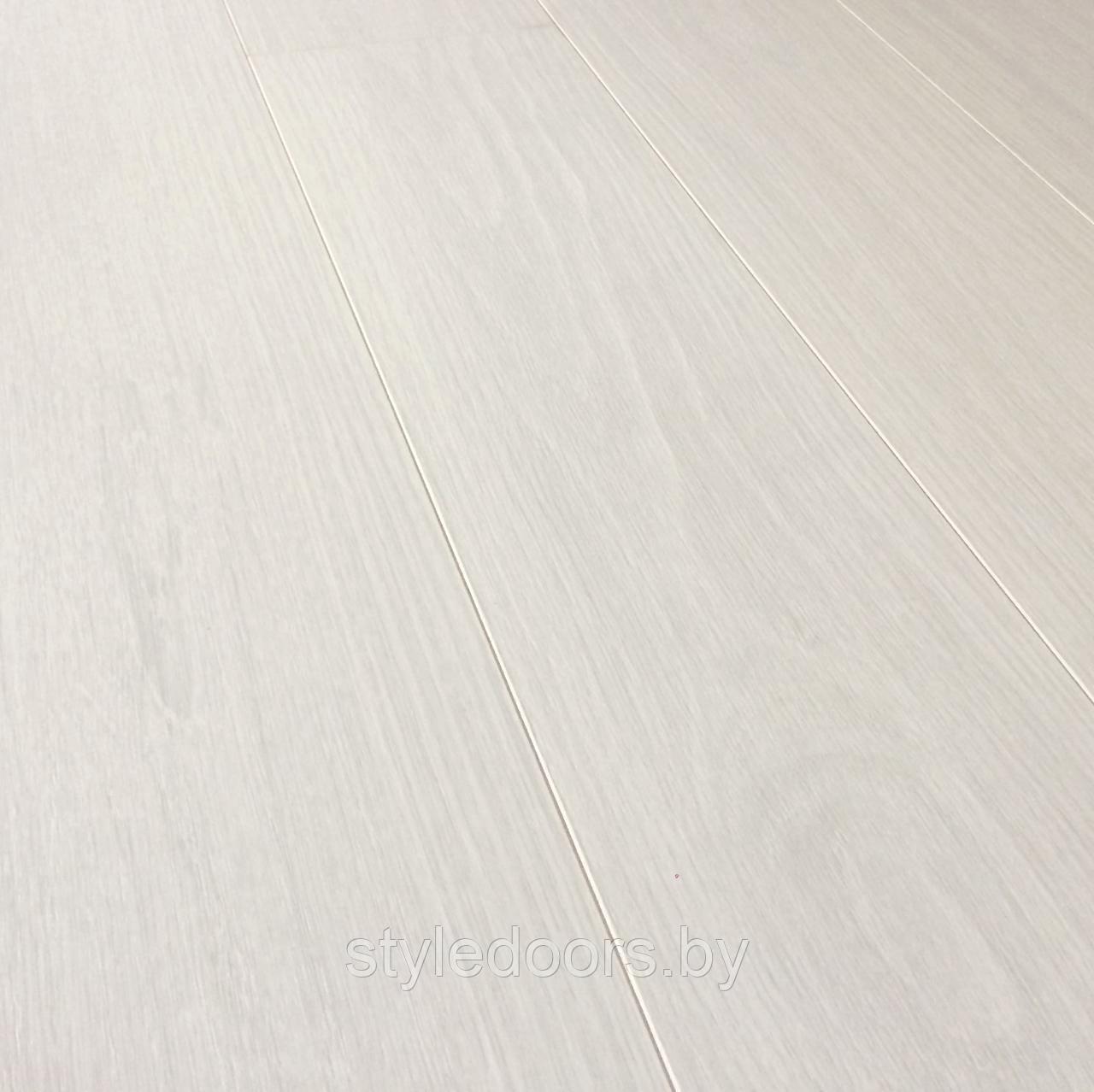 Ламинат Egger PRO Laminate Classic (РФ) 33кл/4V/8мм EPL219 Дуб Белый песок