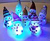 Новогоднее украшение Светящиеся снеговики, высота 15 см. в ассортименте, фото 4