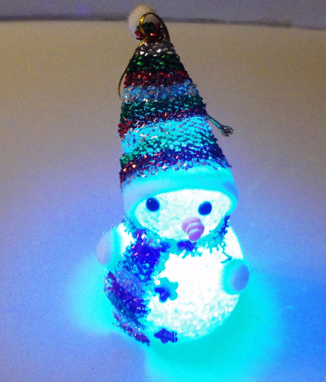 Новогоднее украшение Светящиеся снеговики, высота 15 см. в ассортименте - фото 7 - id-p219369906